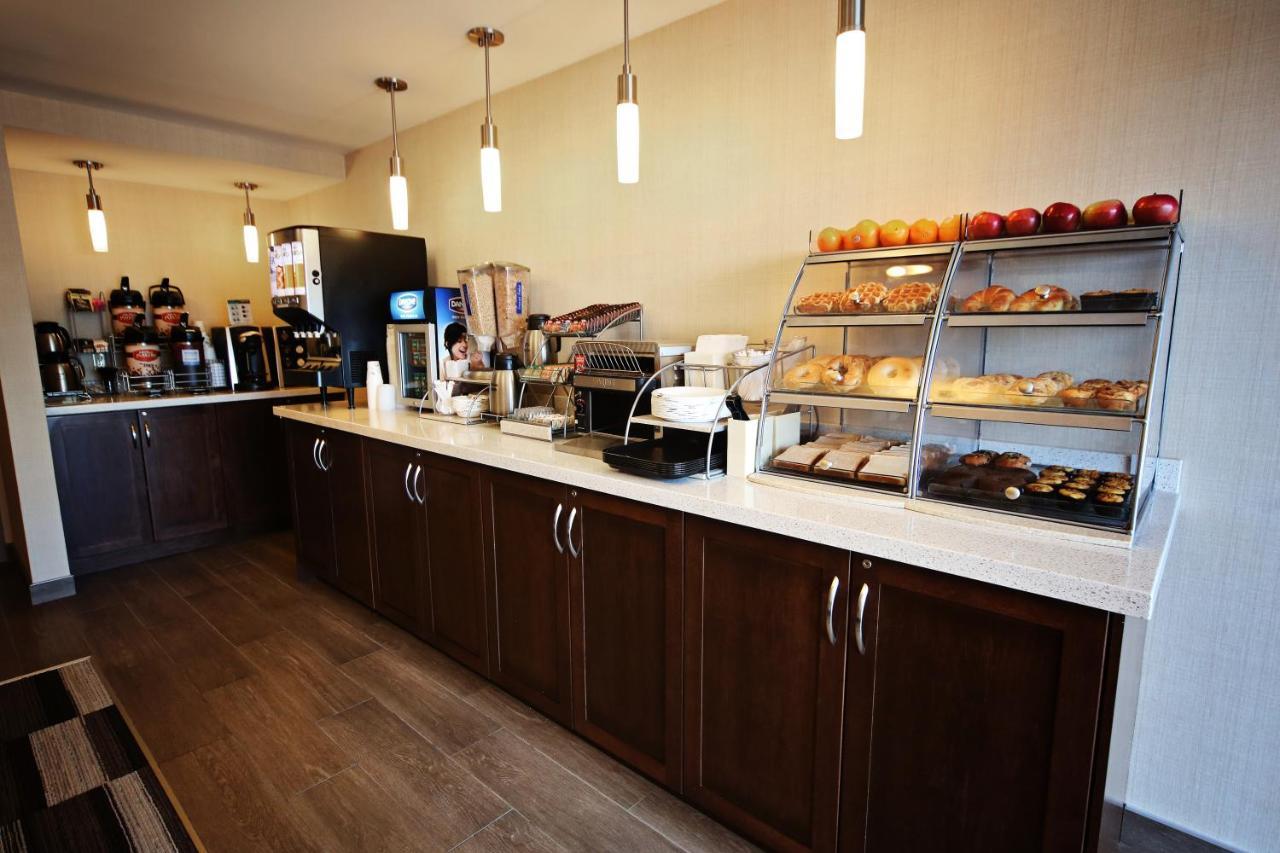 Waterfront Inn New Liskeard 외부 사진