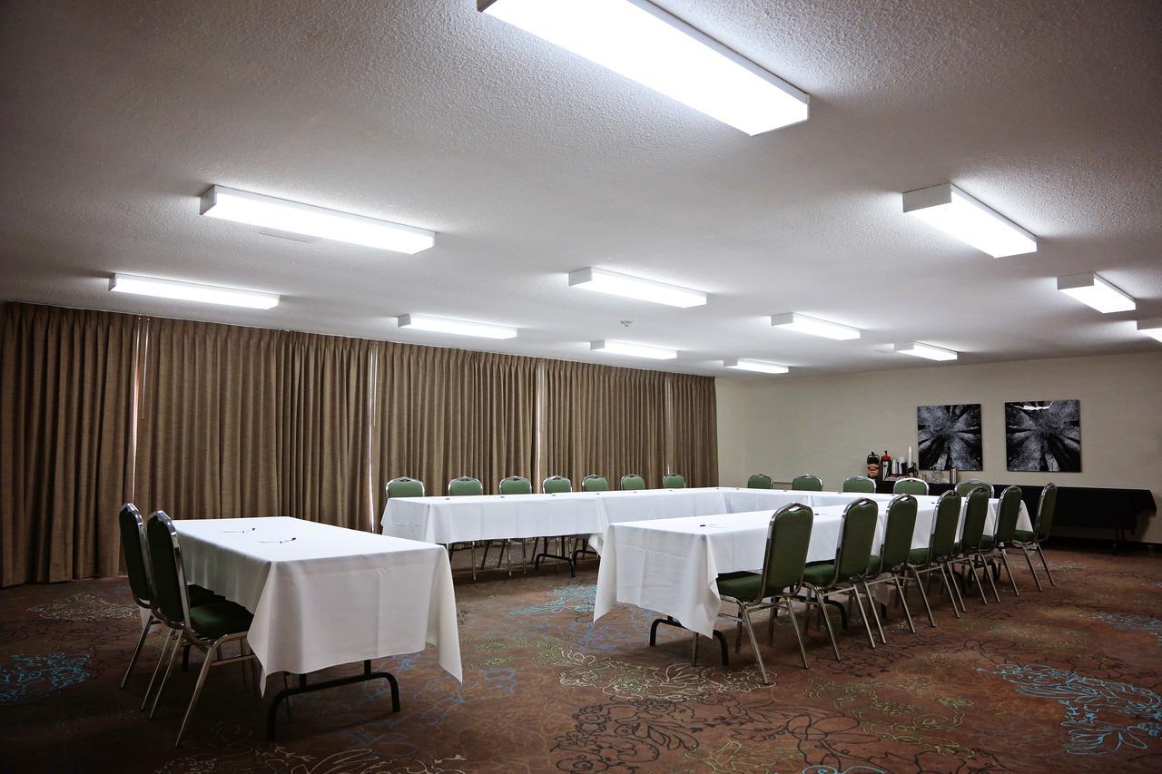 Waterfront Inn New Liskeard 외부 사진