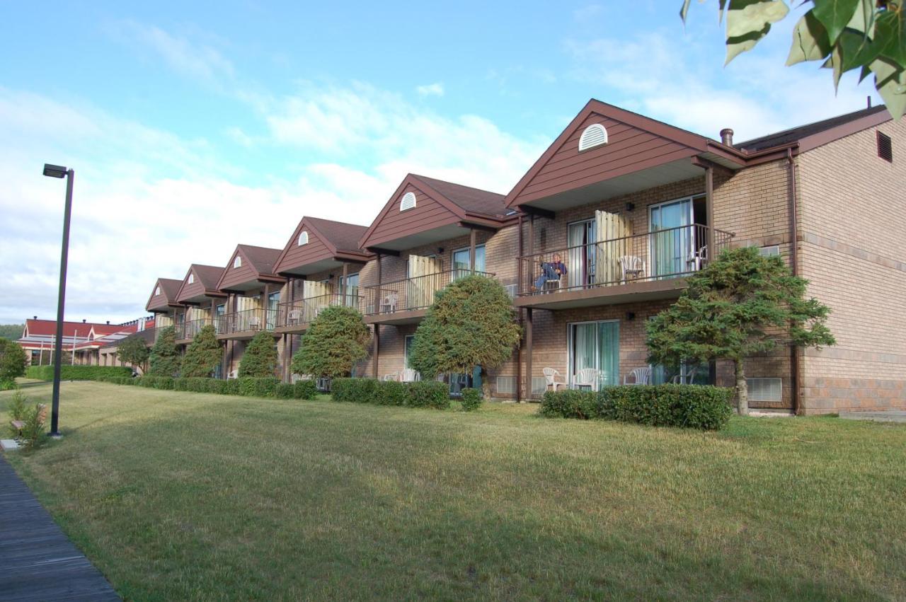 Waterfront Inn New Liskeard 외부 사진
