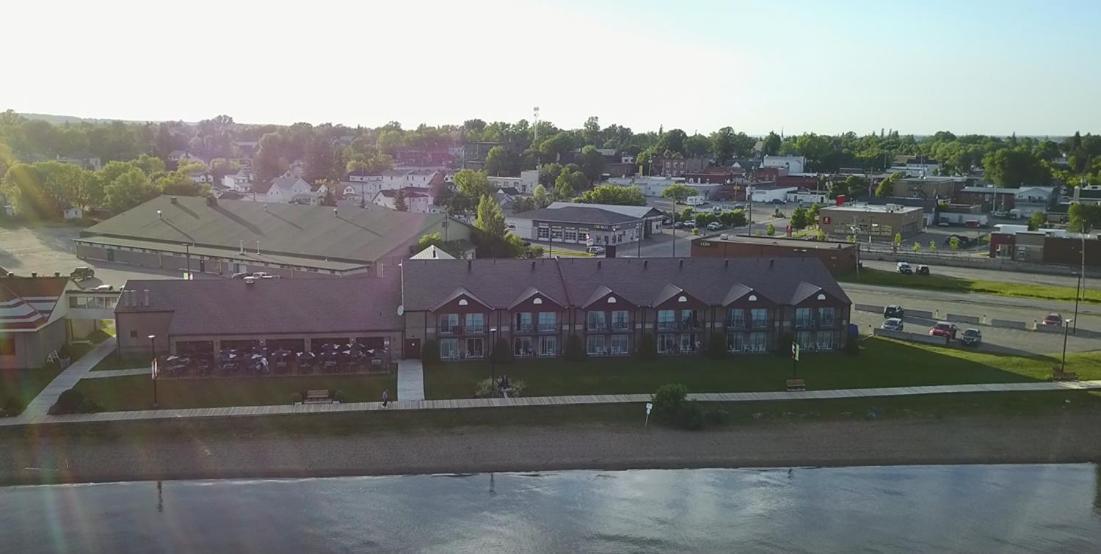 Waterfront Inn New Liskeard 외부 사진